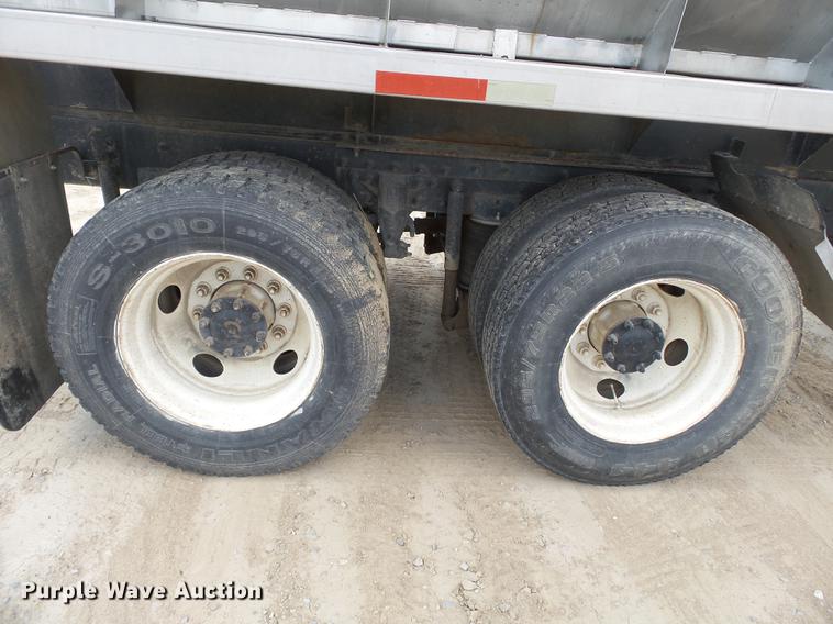 image for item DA2388 1999 Mack CH613 fertilizer tender truck