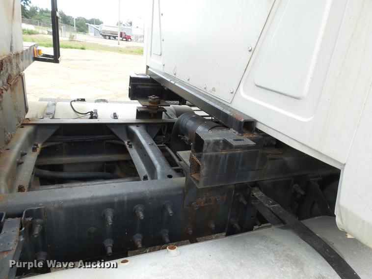 image for item DA2388 1999 Mack CH613 fertilizer tender truck