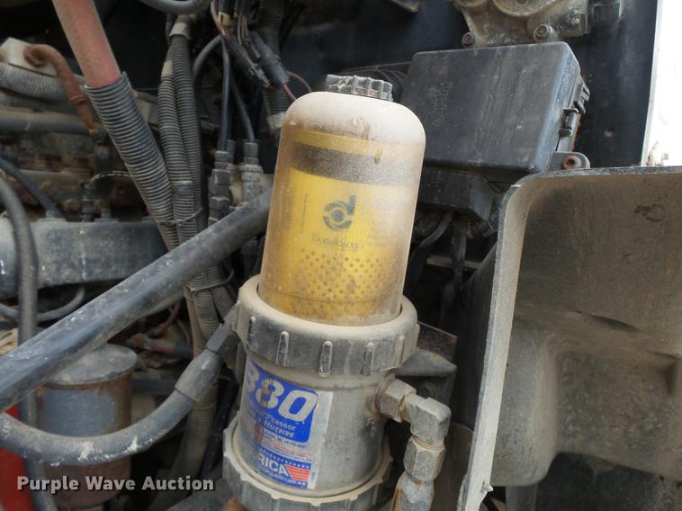 image for item DA2388 1999 Mack CH613 fertilizer tender truck