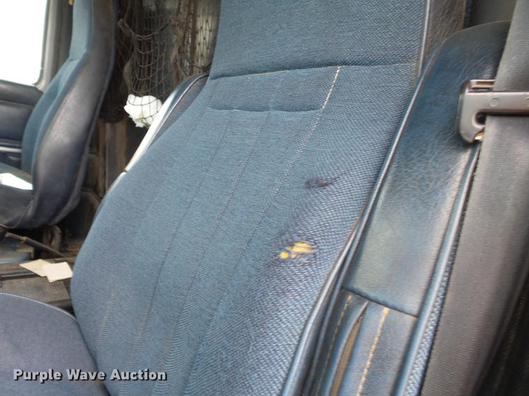 image for item DA2388 1999 Mack CH613 fertilizer tender truck