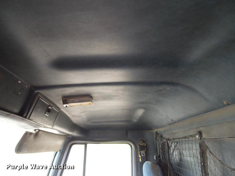 image for item DA2388 1999 Mack CH613 fertilizer tender truck