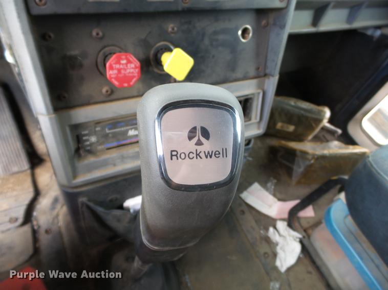 image for item DA2388 1999 Mack CH613 fertilizer tender truck