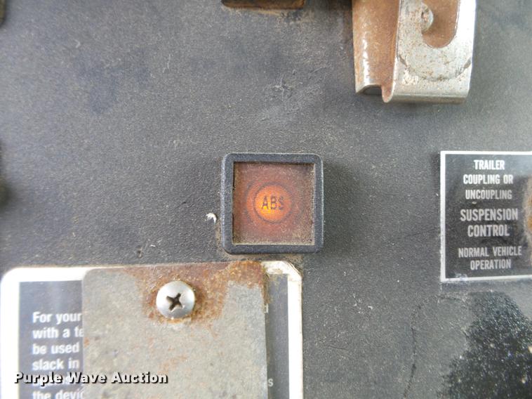 image for item DA2388 1999 Mack CH613 fertilizer tender truck