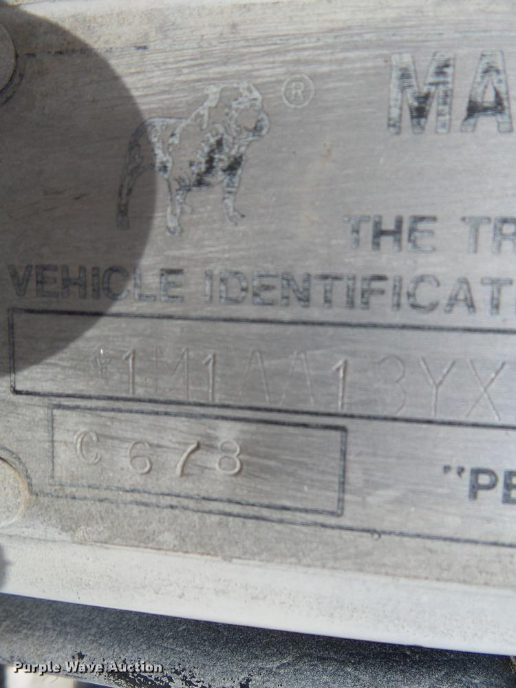 image for item DA2388 1999 Mack CH613 fertilizer tender truck