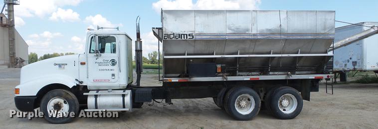 image for item DA2389 1994 International 9400 fertilizer tender truck