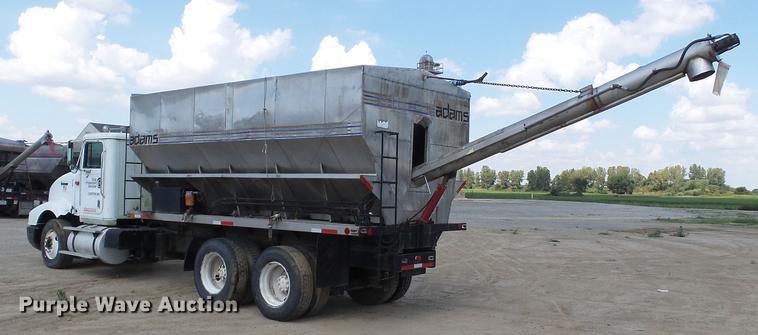 image for item DA2389 1994 International 9400 fertilizer tender truck