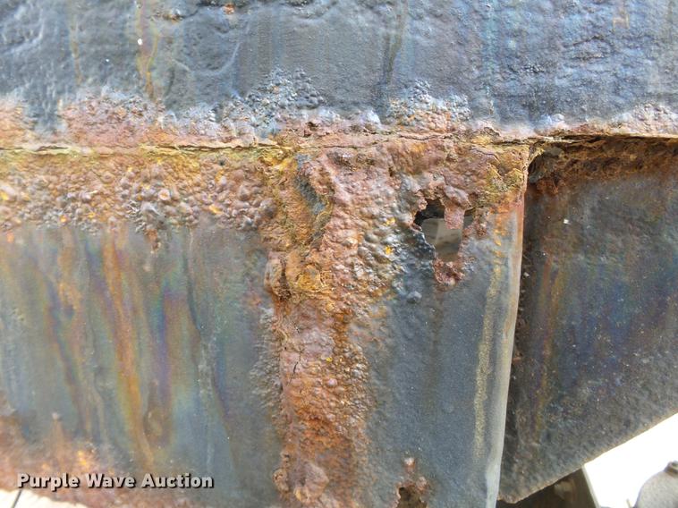 image for item DA2389 1994 International 9400 fertilizer tender truck