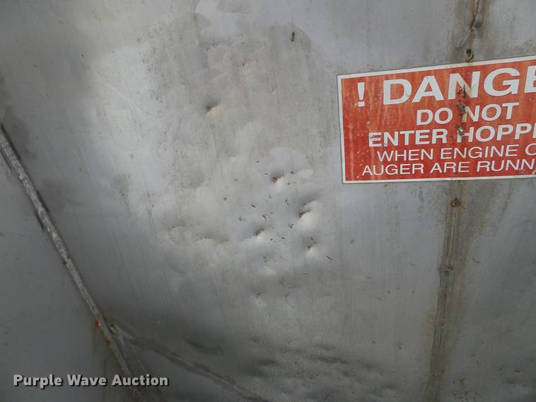 image for item DA2389 1994 International 9400 fertilizer tender truck