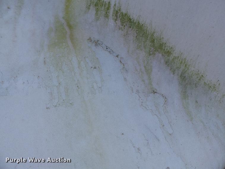 image for item DA2389 1994 International 9400 fertilizer tender truck