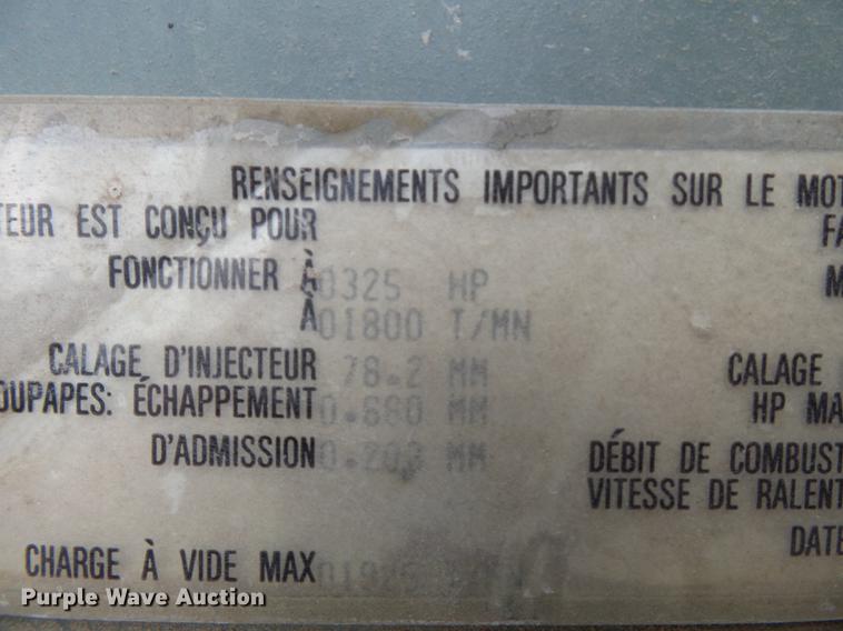 image for item DA2389 1994 International 9400 fertilizer tender truck