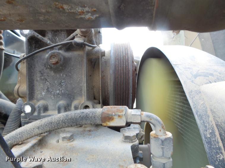 image for item DA2389 1994 International 9400 fertilizer tender truck