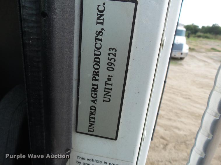 image for item DA2389 1994 International 9400 fertilizer tender truck