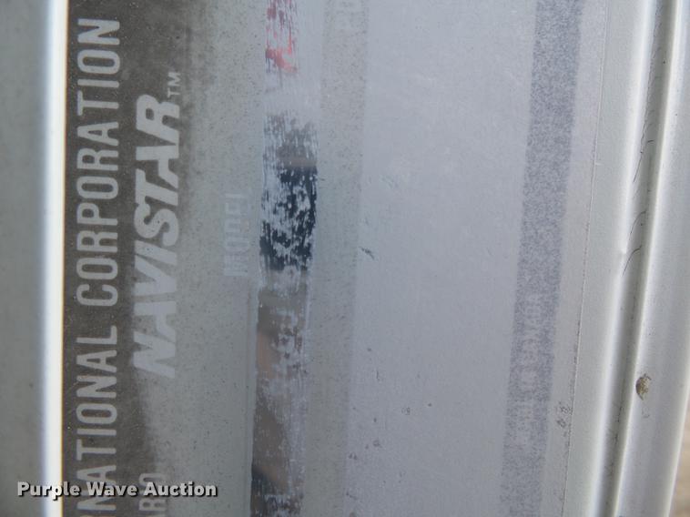 image for item DA2389 1994 International 9400 fertilizer tender truck