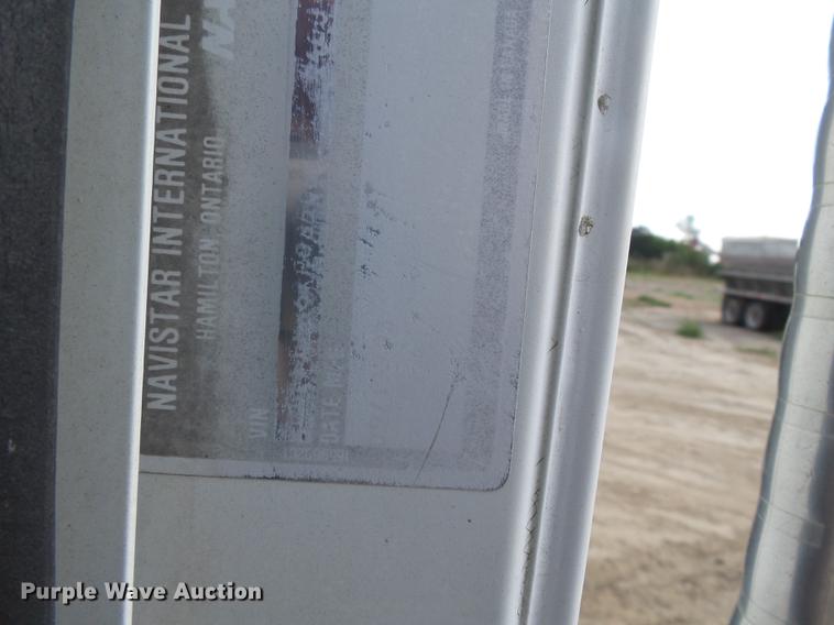 image for item DA2389 1994 International 9400 fertilizer tender truck