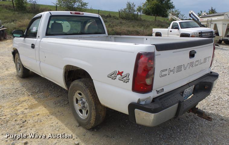 image for item DB1484 2003 Chevrolet Silverado 1500 pickup truck