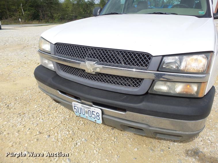 image for item DB1484 2003 Chevrolet Silverado 1500 pickup truck