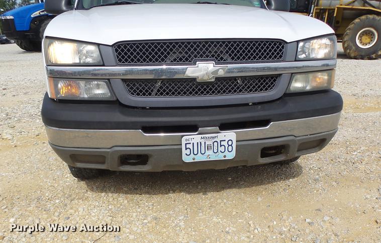 image for item DB1484 2003 Chevrolet Silverado 1500 pickup truck