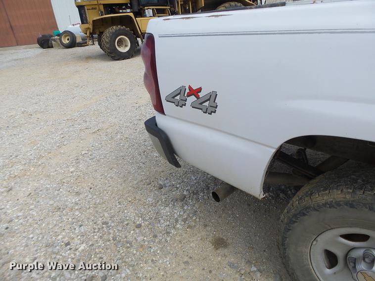 image for item DB1484 2003 Chevrolet Silverado 1500 pickup truck