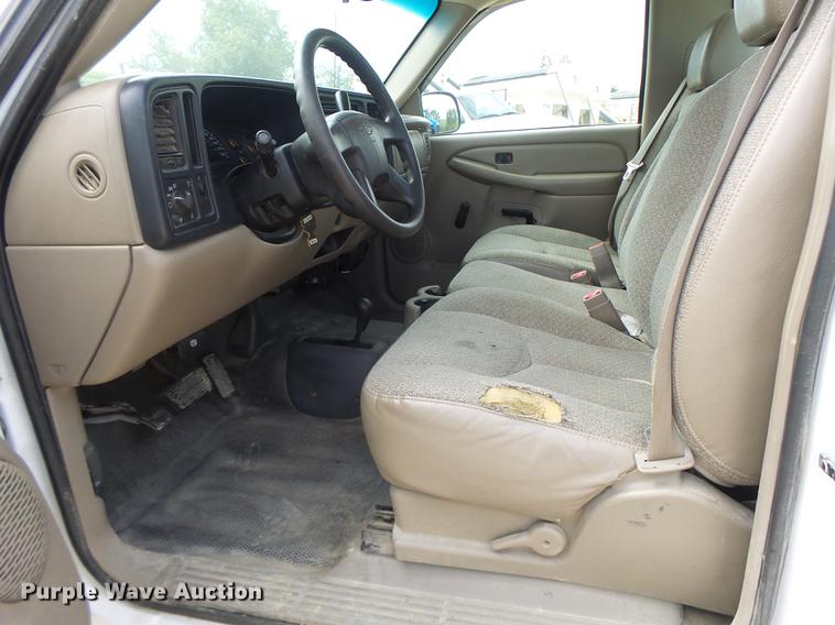 image for item DB1484 2003 Chevrolet Silverado 1500 pickup truck