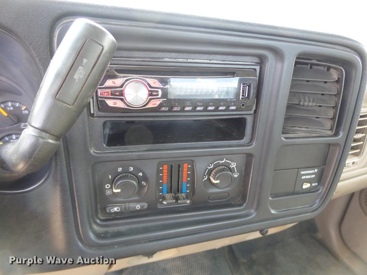 image for item DB1484 2003 Chevrolet Silverado 1500 pickup truck