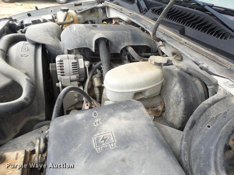 image for item DB1484 2003 Chevrolet Silverado 1500 pickup truck