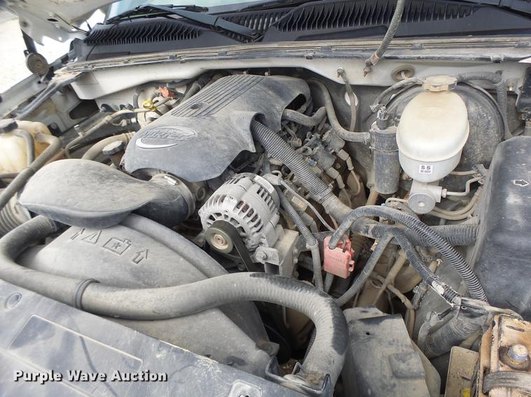 image for item DB1484 2003 Chevrolet Silverado 1500 pickup truck