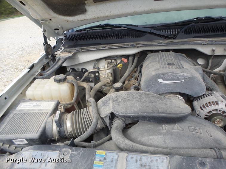 image for item DB1484 2003 Chevrolet Silverado 1500 pickup truck