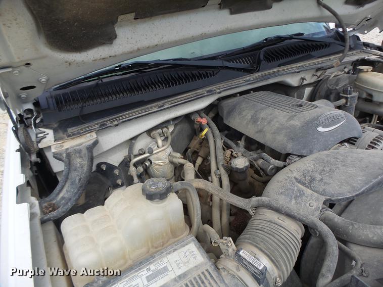 image for item DB1484 2003 Chevrolet Silverado 1500 pickup truck