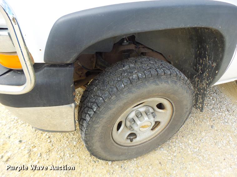 image for item DB1485 2002 Chevrolet Silverado 2500HD pickup truck