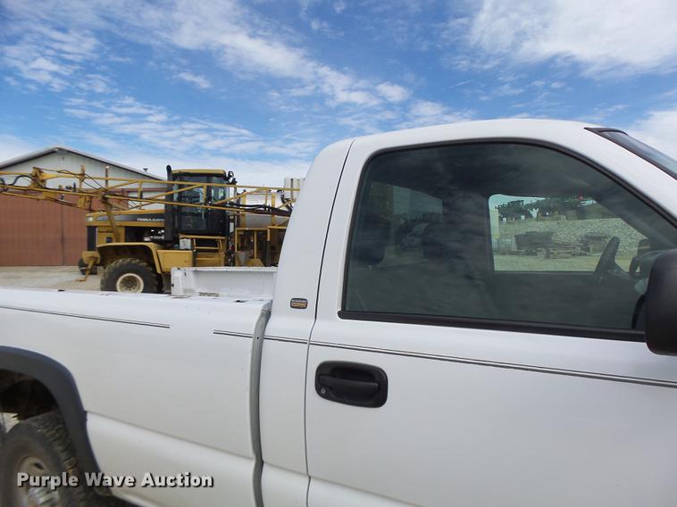 image for item DB1485 2002 Chevrolet Silverado 2500HD pickup truck