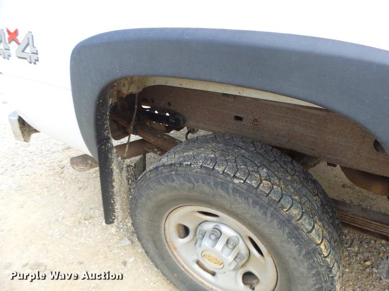 image for item DB1485 2002 Chevrolet Silverado 2500HD pickup truck