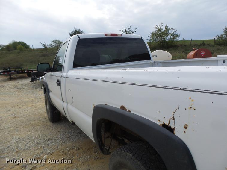 image for item DB1485 2002 Chevrolet Silverado 2500HD pickup truck