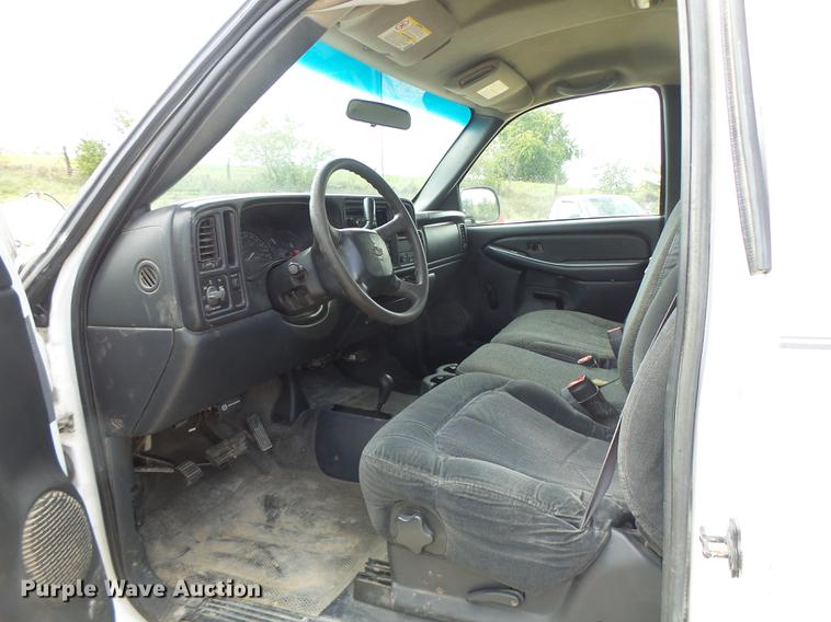 image for item DB1485 2002 Chevrolet Silverado 2500HD pickup truck