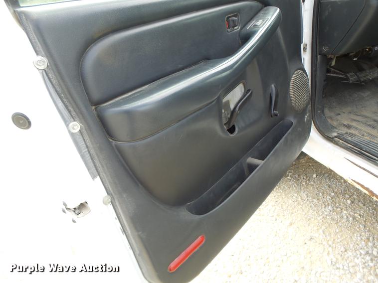 image for item DB1485 2002 Chevrolet Silverado 2500HD pickup truck