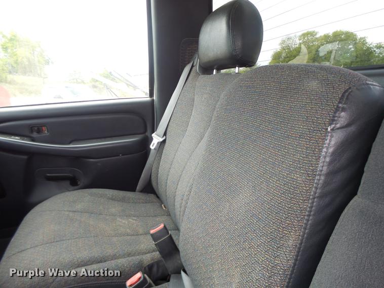 image for item DB1485 2002 Chevrolet Silverado 2500HD pickup truck