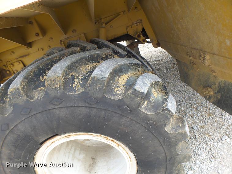 image for item DB1486 Ag-Chem TerraGator 8104 self-propelled sprayer