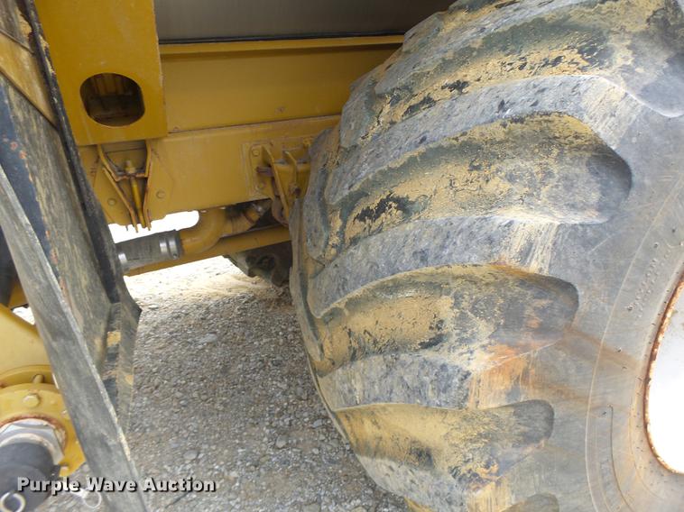 image for item DB1486 Ag-Chem TerraGator 8104 self-propelled sprayer