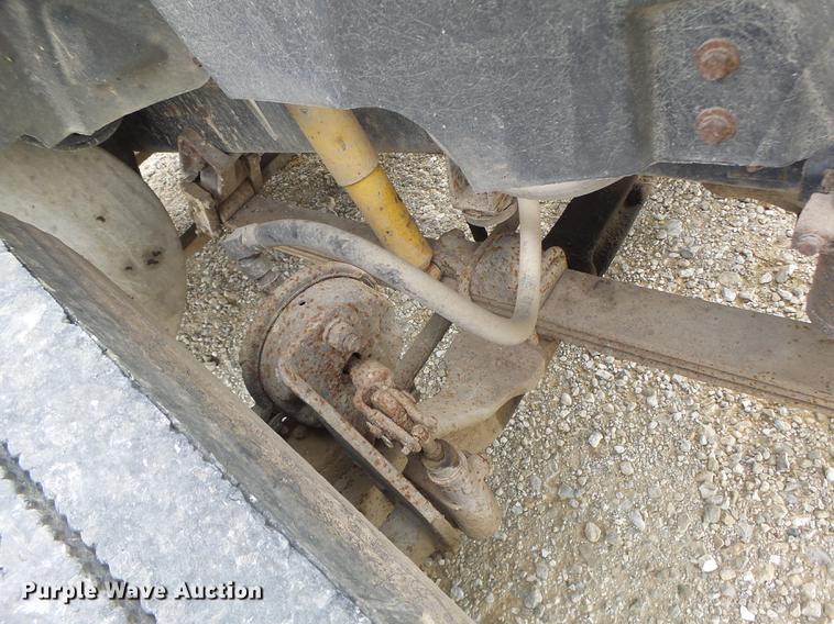 image for item DB1487 1993 International 9400 truck cab and chassis