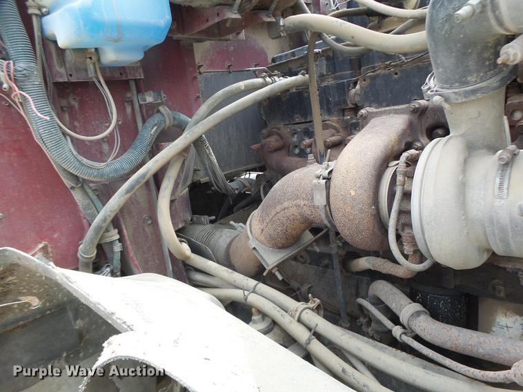 image for item DB1487 1993 International 9400 truck cab and chassis