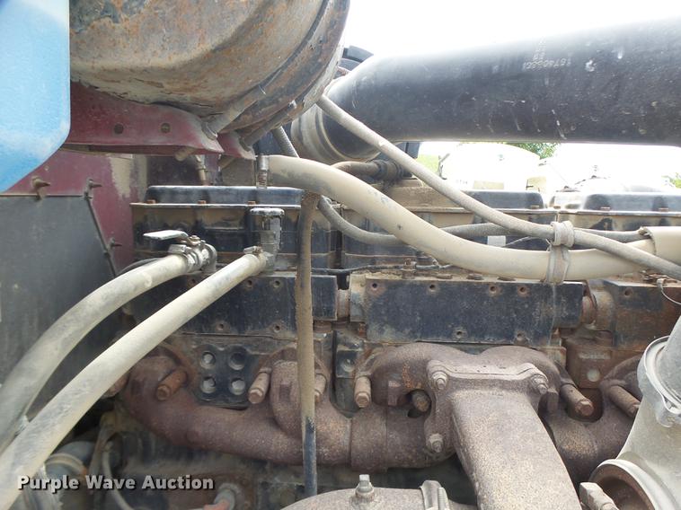 image for item DB1487 1993 International 9400 truck cab and chassis