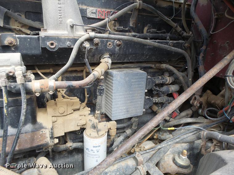 image for item DB1487 1993 International 9400 truck cab and chassis