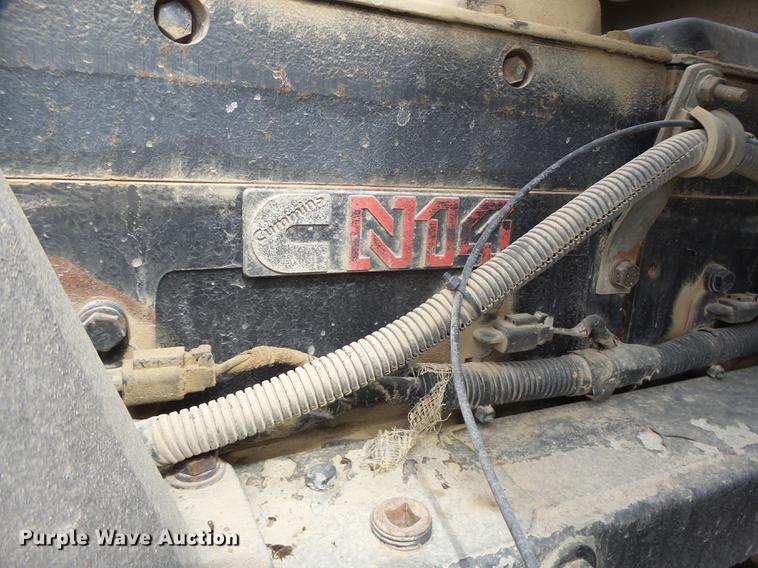 image for item DB1487 1993 International 9400 truck cab and chassis