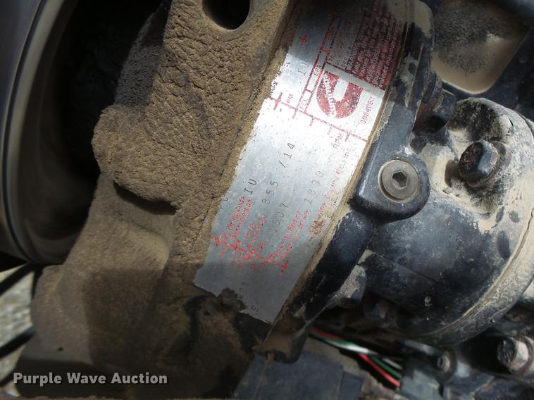 image for item DB1487 1993 International 9400 truck cab and chassis