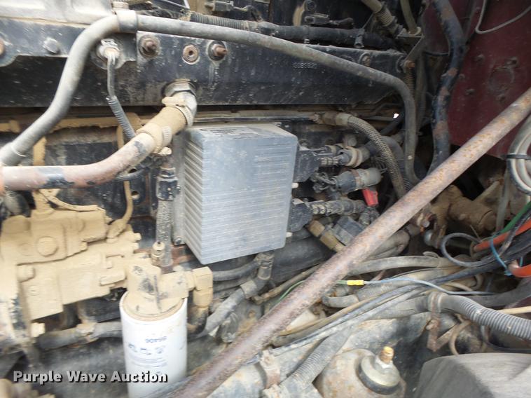 image for item DB1487 1993 International 9400 truck cab and chassis