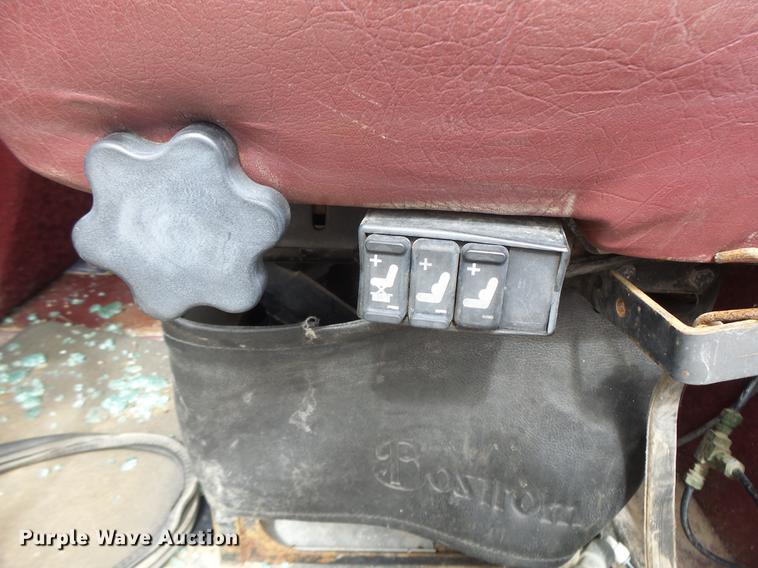 image for item DB1487 1993 International 9400 truck cab and chassis