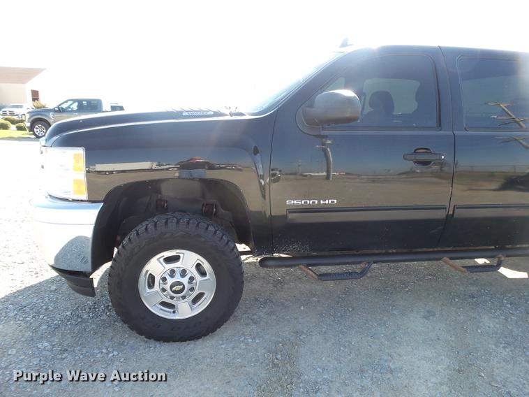 image for item DB7388 2014 Chevrolet Silverado 2500HD LT Crew Cab pickup truck