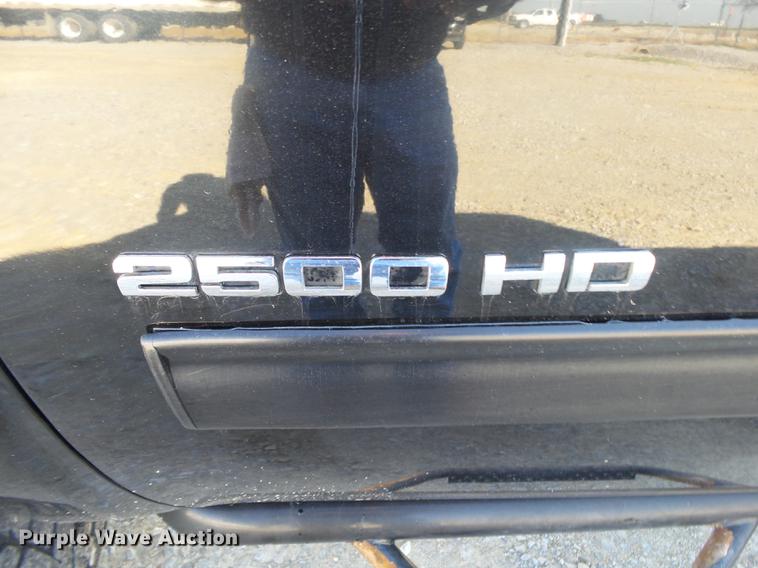 image for item DB7388 2014 Chevrolet Silverado 2500HD LT Crew Cab pickup truck