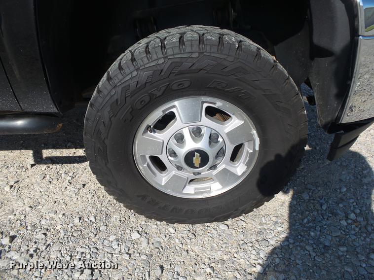 image for item DB7388 2014 Chevrolet Silverado 2500HD LT Crew Cab pickup truck