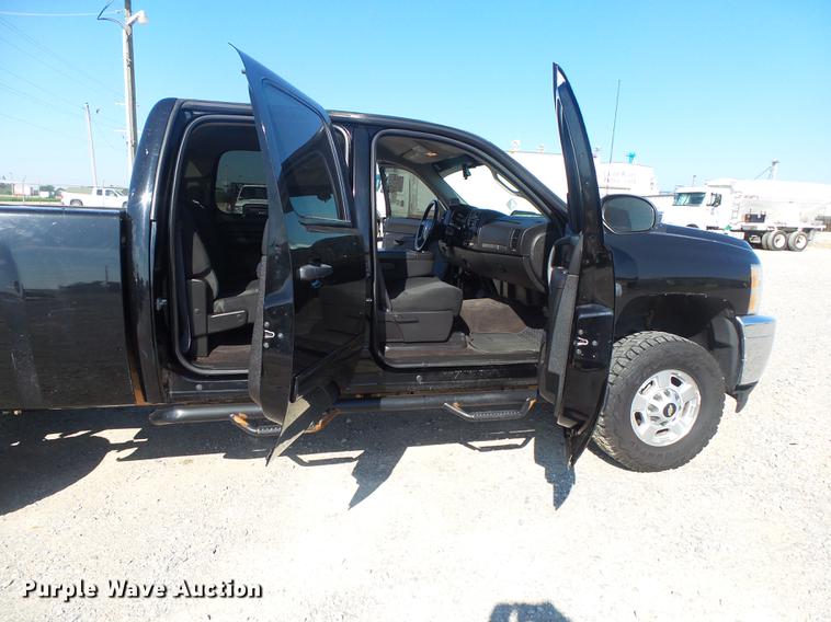 image for item DB7388 2014 Chevrolet Silverado 2500HD LT Crew Cab pickup truck