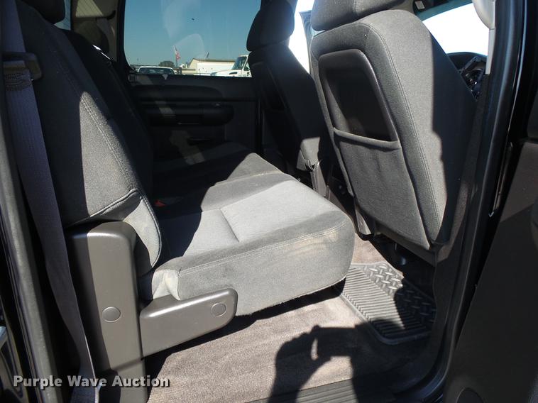 image for item DB7388 2014 Chevrolet Silverado 2500HD LT Crew Cab pickup truck